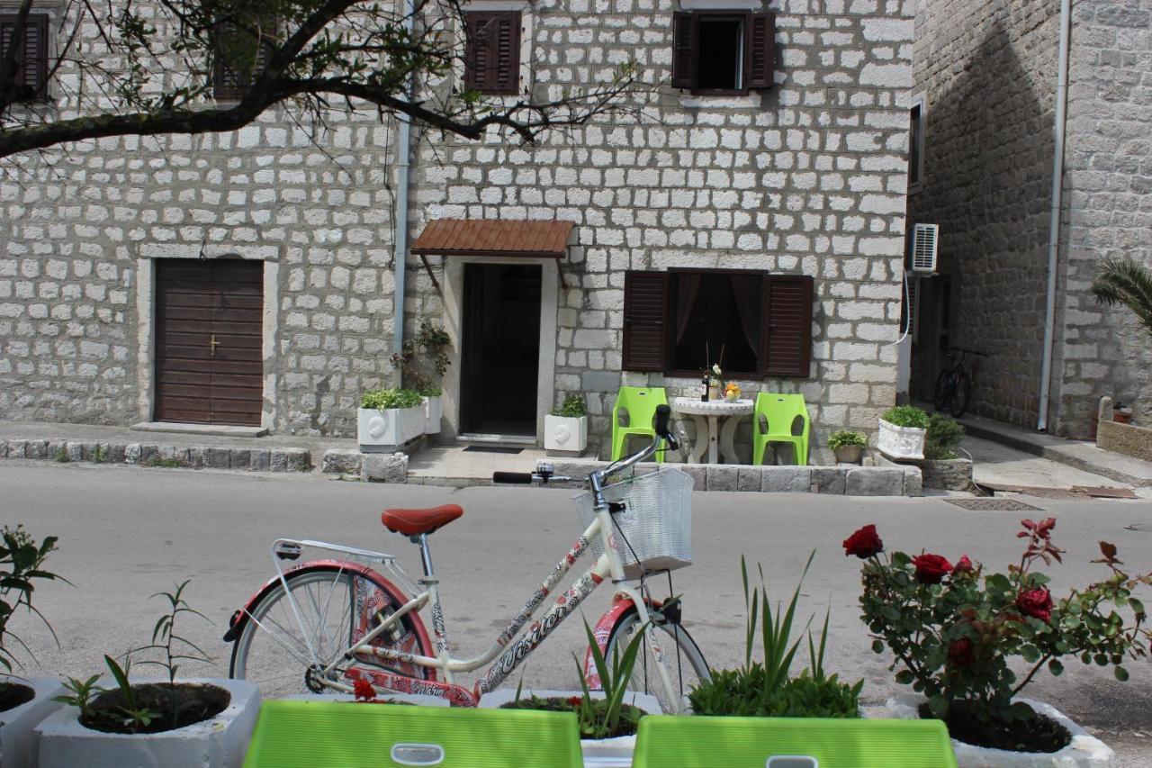Mare E Montagna Apartman Kotor Kültér fotó