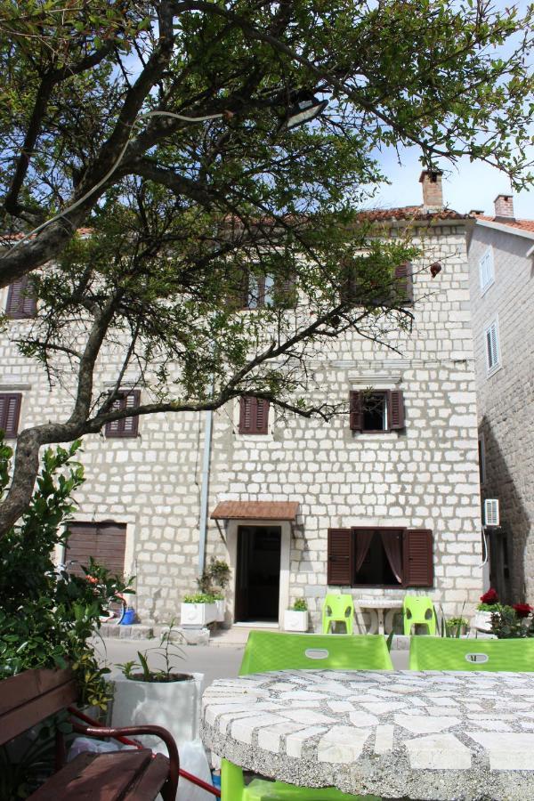 Mare E Montagna Apartman Kotor Kültér fotó